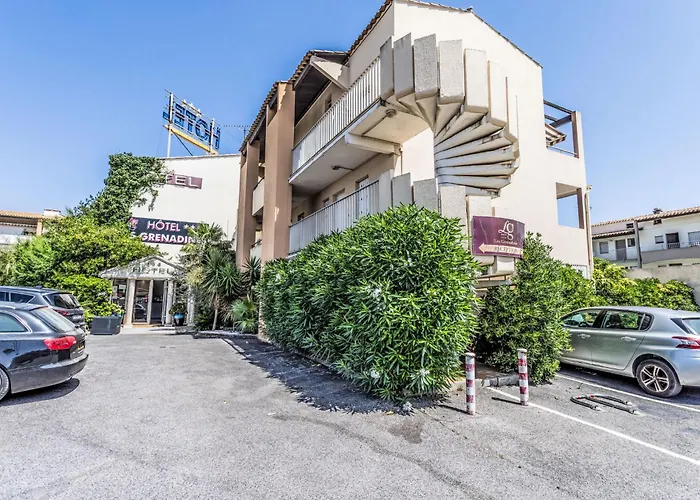 Les Grenadines-2 By Interhome * Agde